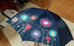 maľovaný dáždnik motív kvety